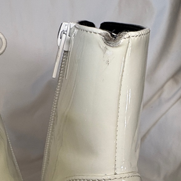 Calvin Klein Patent Leather White Lace-Up Boots Sz 9 - Picture 10 of 15